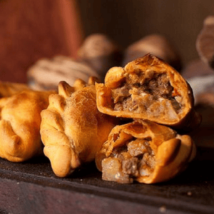 Empanada de Carne Cortada a Cuchilla